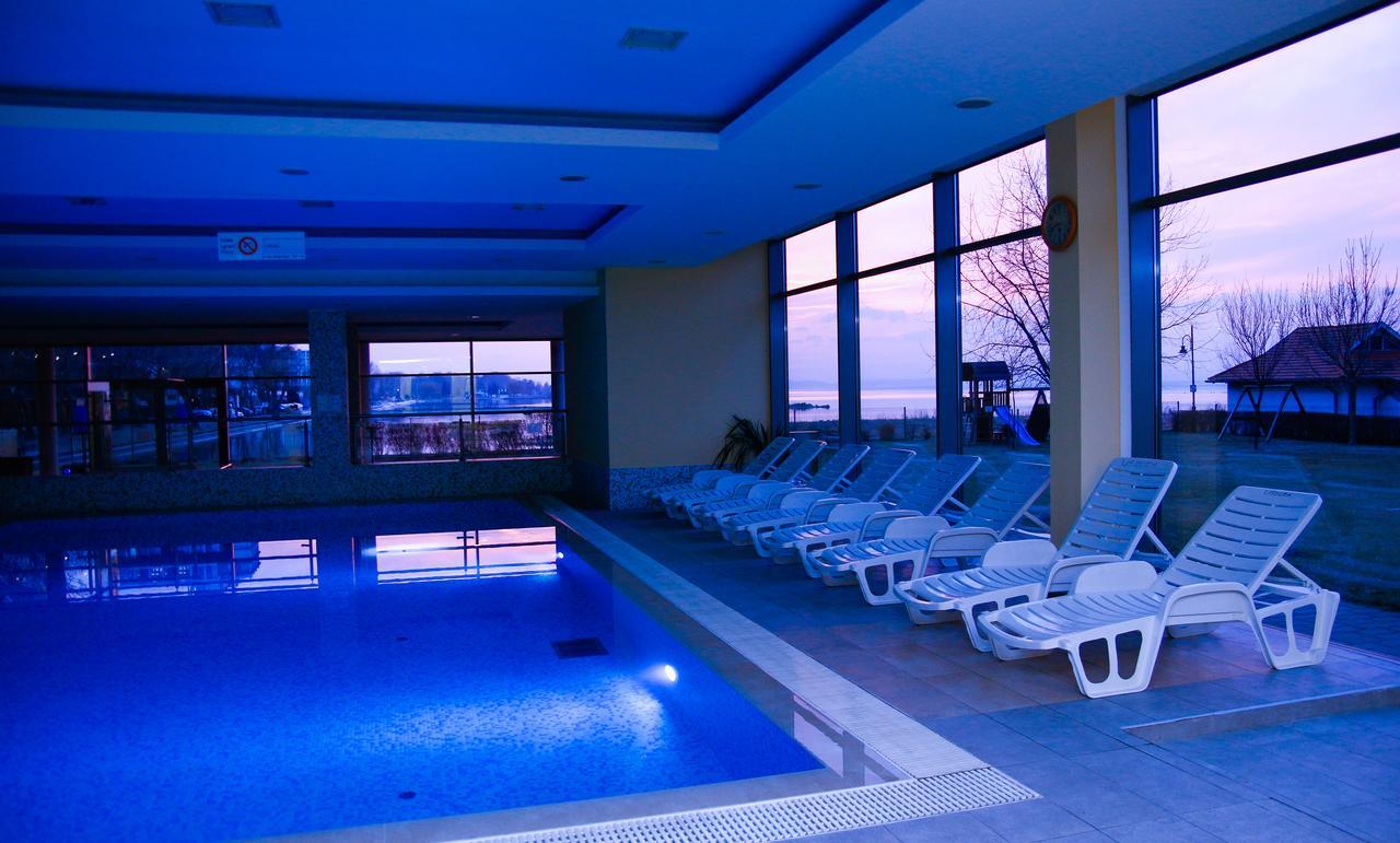 Club 218 Panorama Apartman Siófok Eksteriør bilde