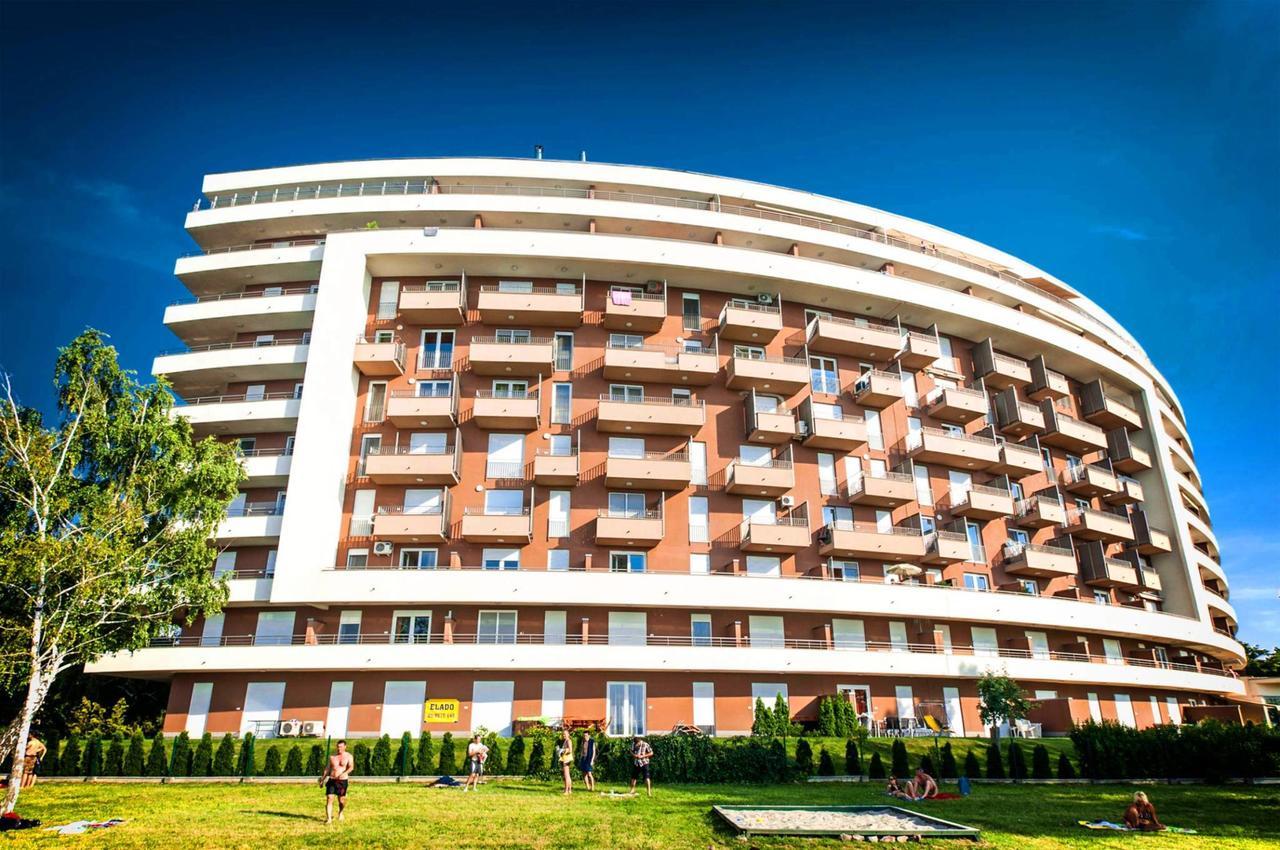 Club 218 Panorama Apartman Siófok Eksteriør bilde