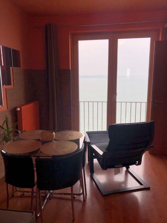 Club 218 Panorama Apartman Siófok Eksteriør bilde